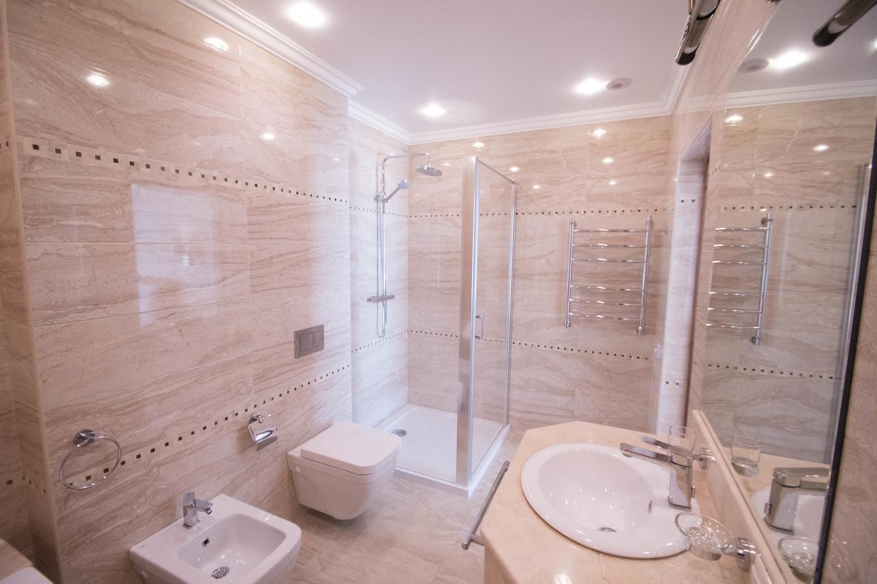 Hotel Cheluskintsev Gagra Exterior foto