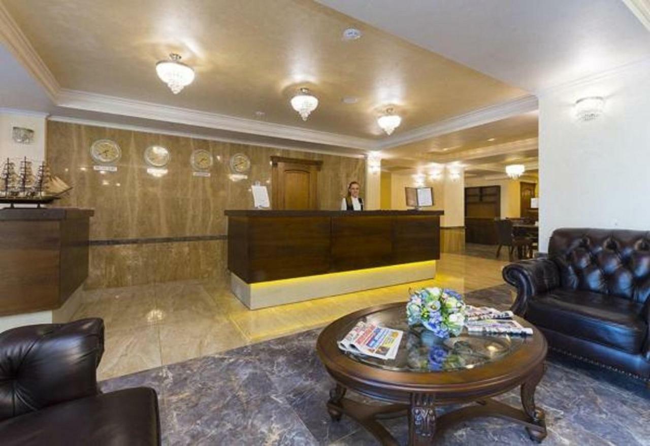 Hotel Cheluskintsev Gagra Exterior foto
