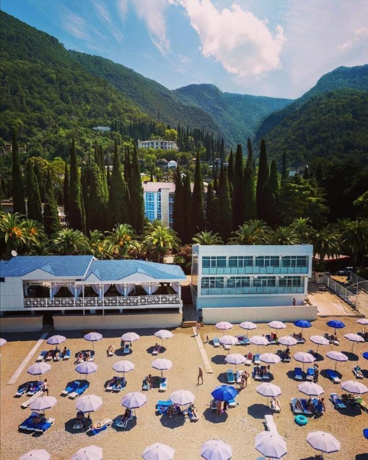 Hotel Cheluskintsev Gagra Exterior foto